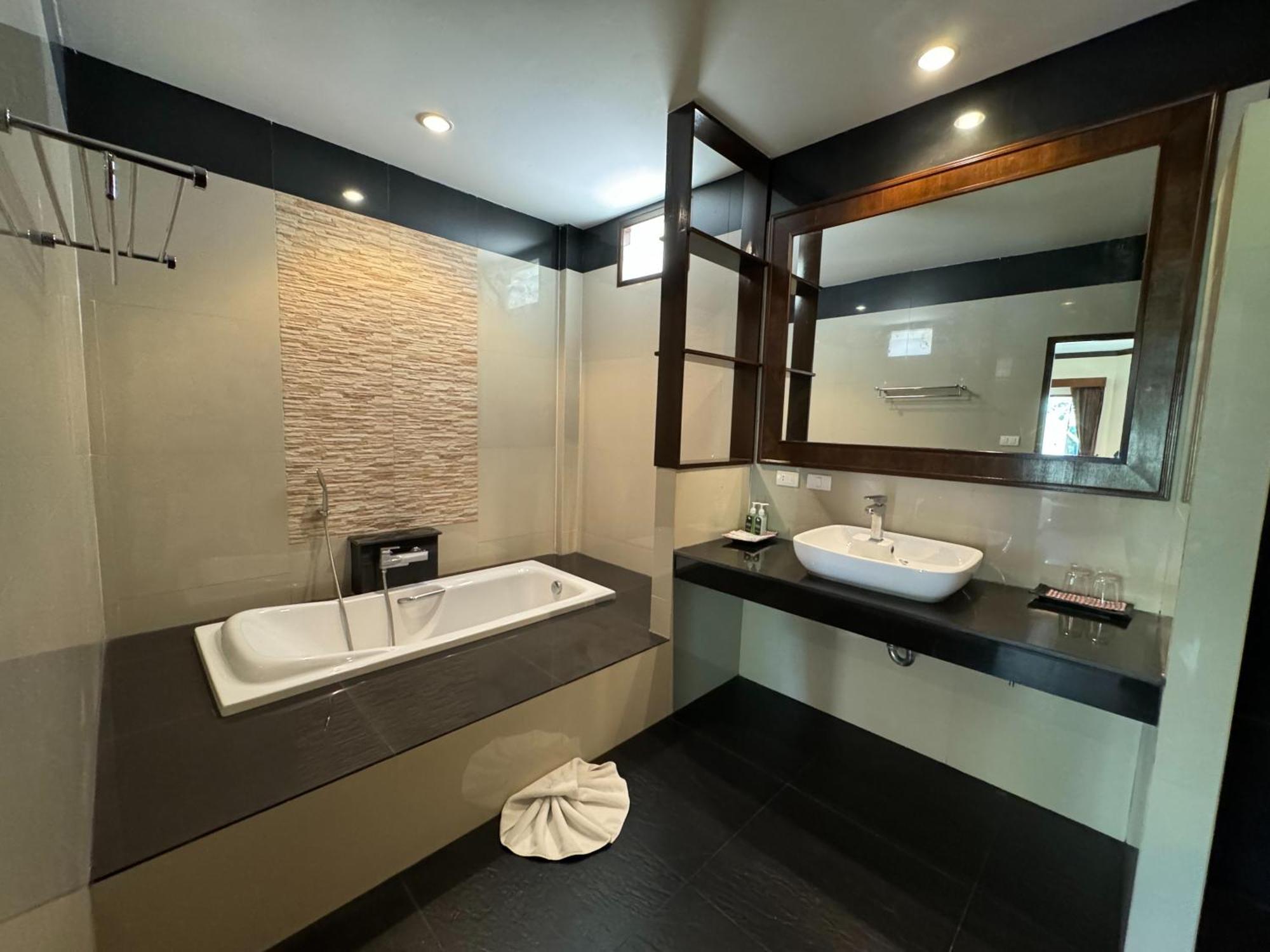 Beach Bungalow At Lanta Resort Ko Lanta Exterior foto