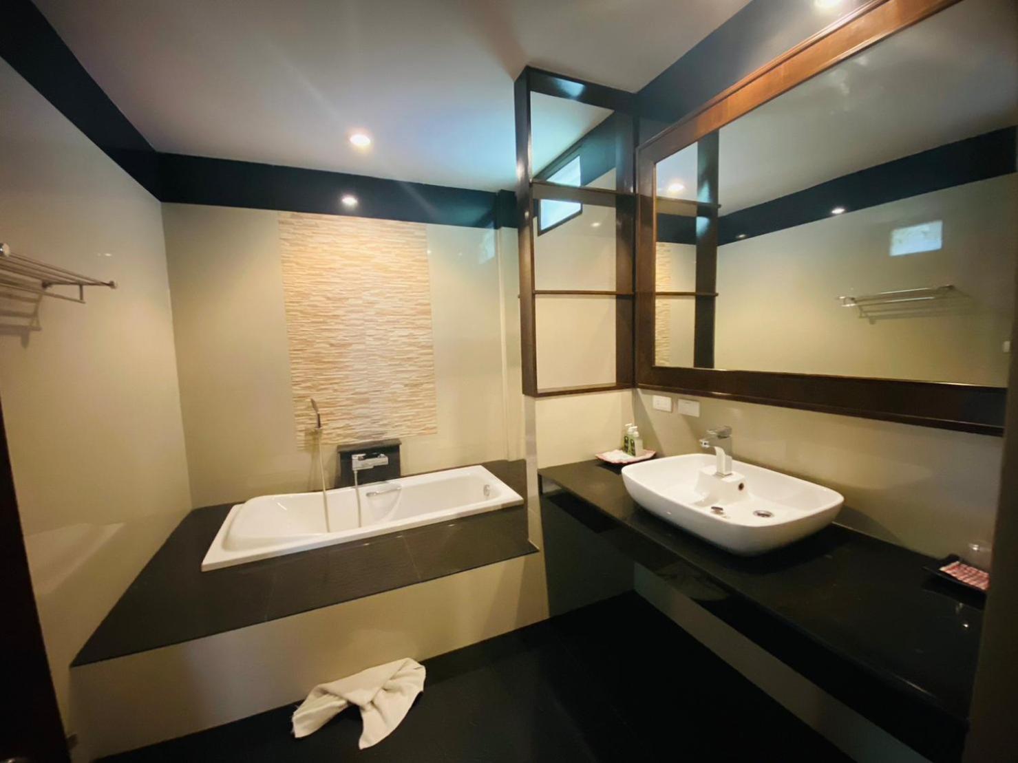 Beach Bungalow At Lanta Resort Ko Lanta Exterior foto
